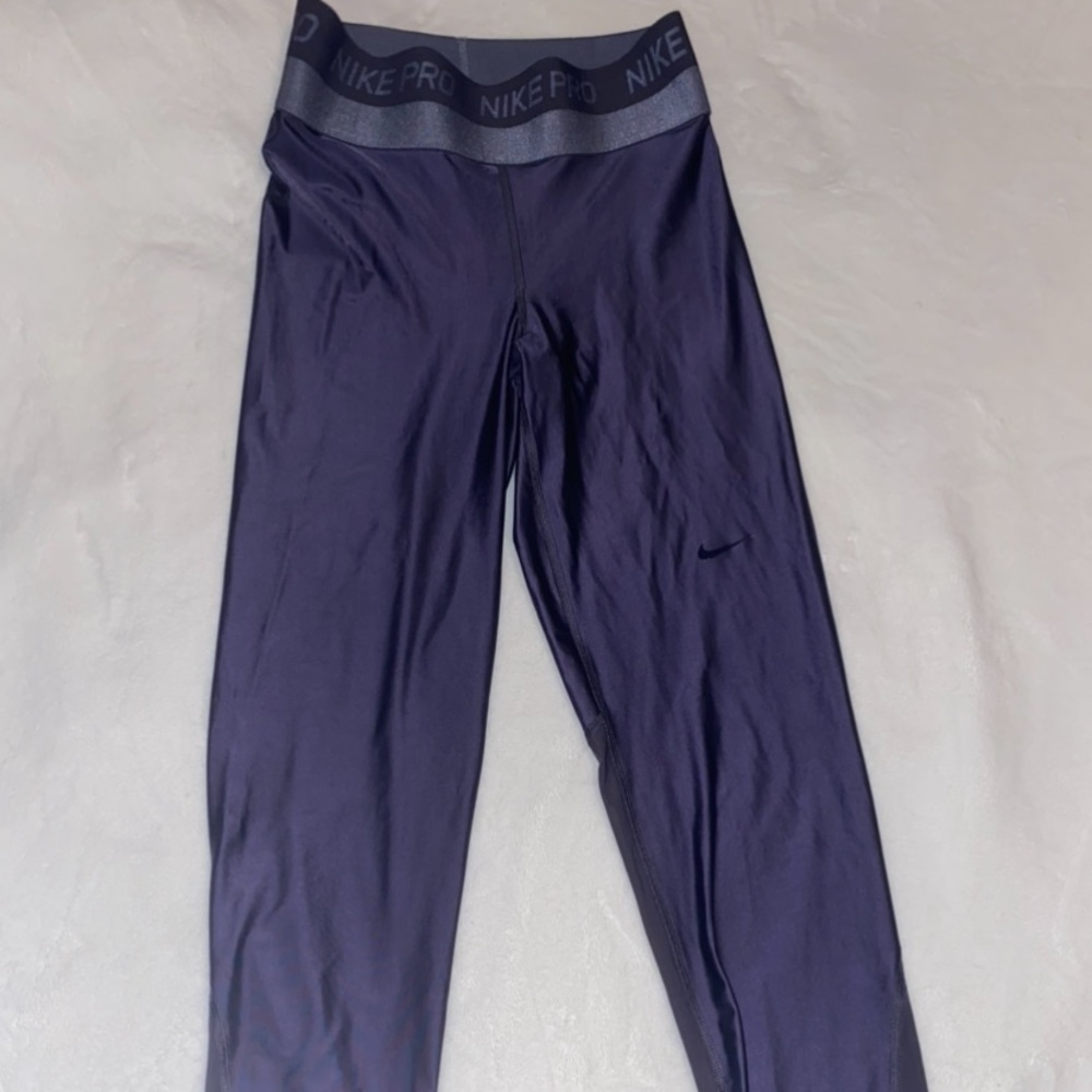 NIKE pro hyper cool leggings